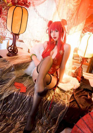电车魔女3免费看_十万网红美女美酱