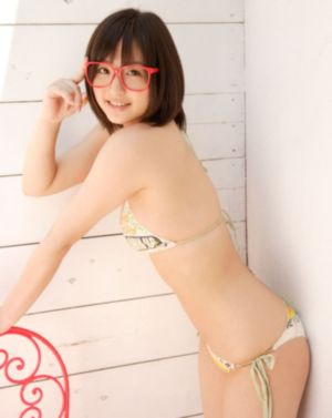 扶着她的臀从后面沉入h_正片免费观看