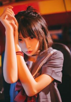 美女搞黄app_HD迅雷电影在线