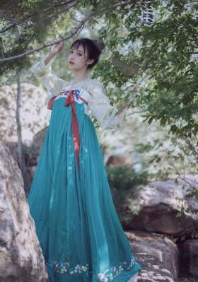 亚洲偷色精品一区二区三区_超清在线观看